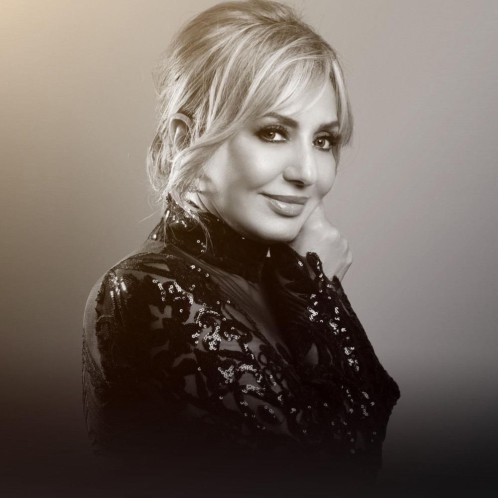 کاور آهنگ ماه پیشونی از Googoosh