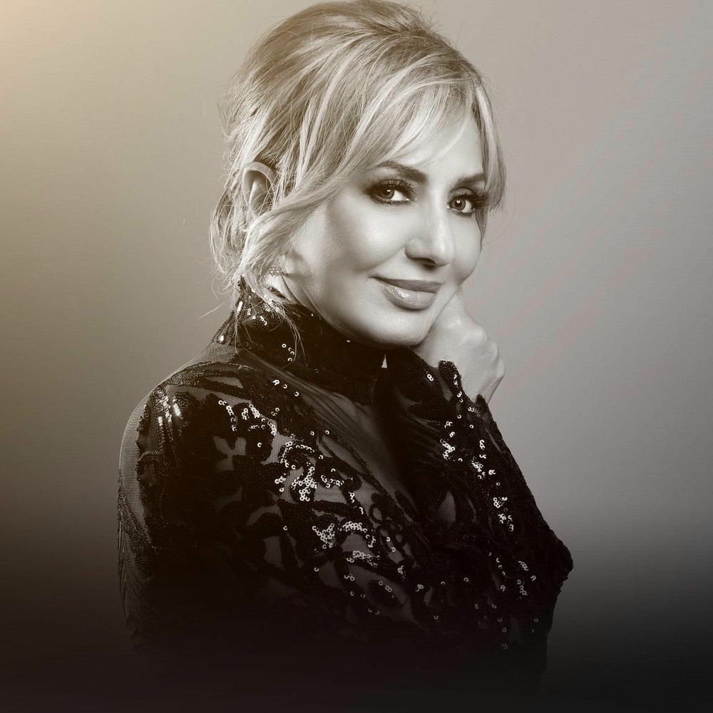 کاور آهنگ بوسهای پیاده رو از Googoosh