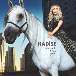 کاور آهنگ Küçük Bir Yol از Hadise